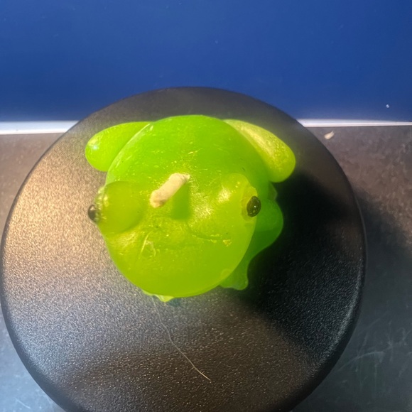 Vintage Wax Candle Decorative Hand Crafted Frog Figural Figurine Bright Green - Picture 2 of 10